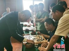 古力、常昊重庆上演围棋车轮战 1敌11仍稳操胜券