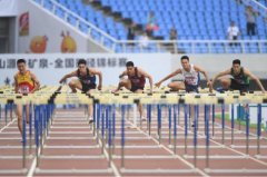 田径全锦赛刘翔师弟笑傲110米栏 黄常洲跳远摘金