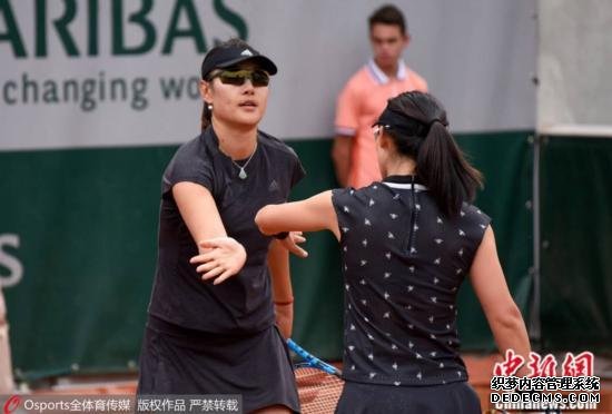 资料图：段莹莹与郑赛赛闯入法网决赛 图片来源：Osports全体育图片社